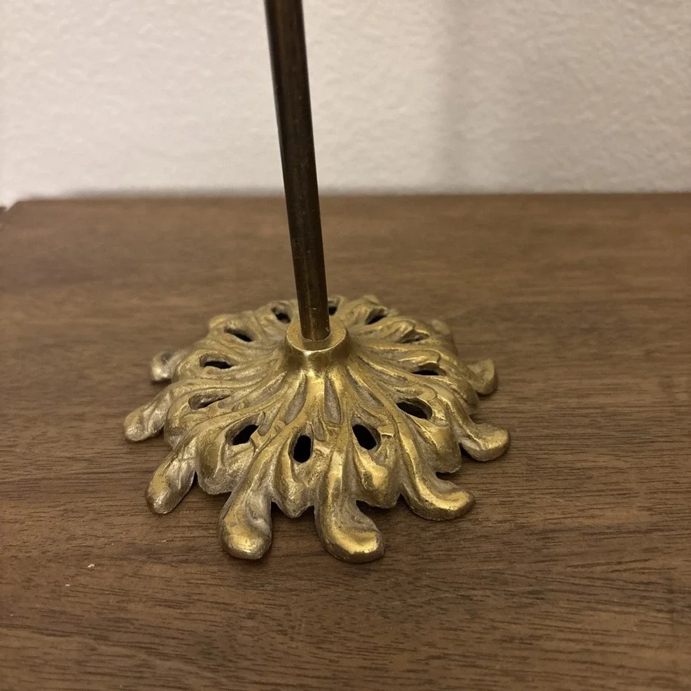 Vtg MCM Victorian Style Brass 2 Hands Glove Clip Stand Pictures/Letters Finial